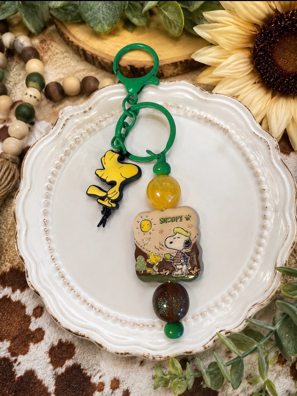 Hand Crafted Snoopy & Woodstock Green Yellow Brown Keychain - Picture 1 of 1